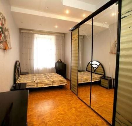 Flat in the city center Daire Odessa Dış mekan fotoğraf